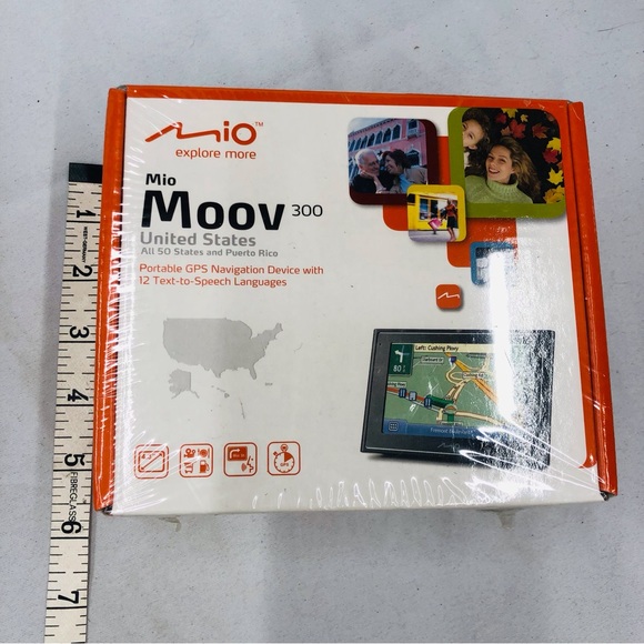 NIB Mio Moov GPS Portable Navigation Device - Picture 6 of 16